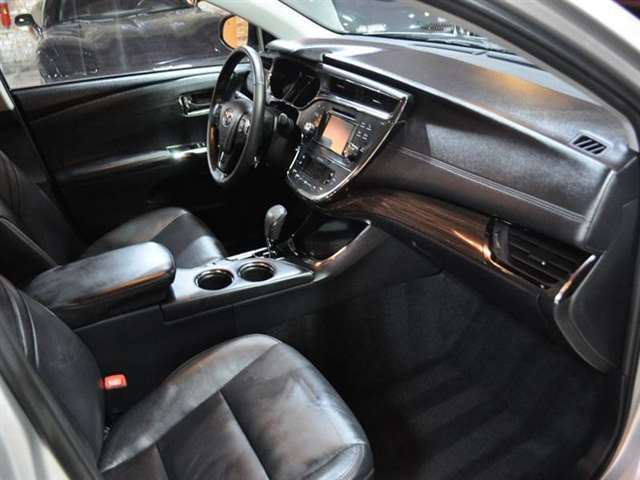 2013 Toyota Avalon XLE 4dr Sedan